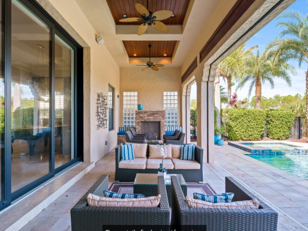Luxurious 4-Bedroom Vacation Rental Near Disney - Private Pool